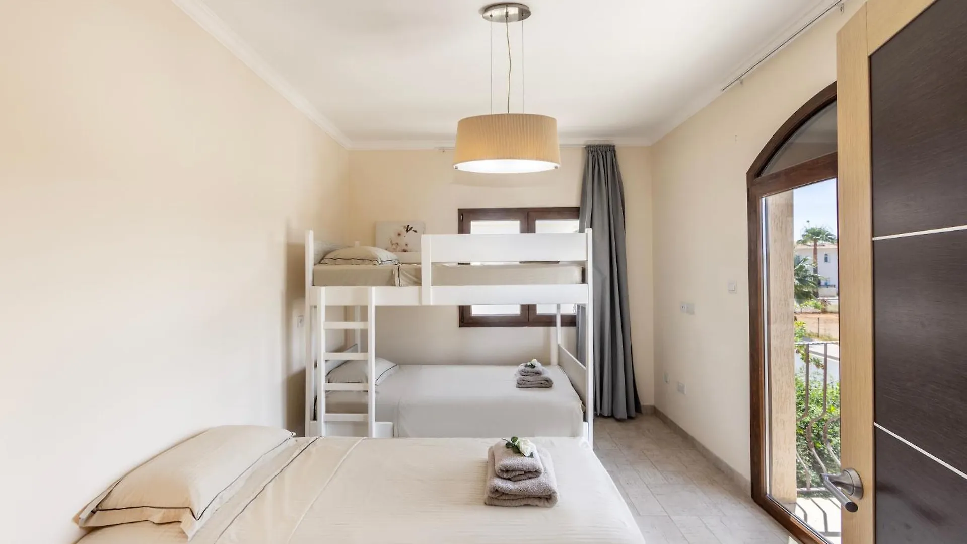 Villa Sunnyvillas: 4Br Seafront Villa*Private Pool*Bw44 Protaras